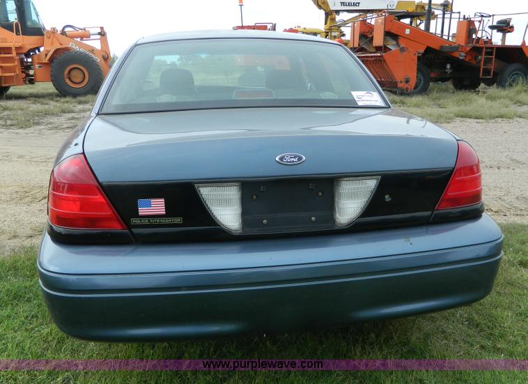image for item H2374 2008 Ford Crown Victoria Police Interceptor