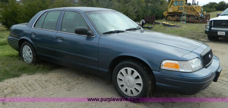 image for item H2374 2008 Ford Crown Victoria Police Interceptor