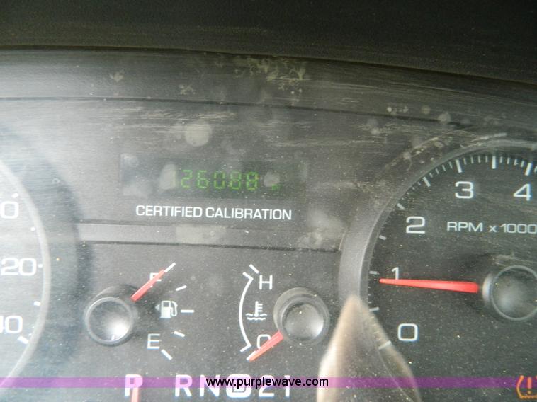 image for item H2374 2008 Ford Crown Victoria Police Interceptor