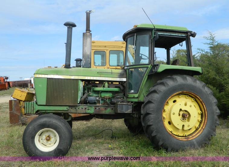 image for item H2375 1975 John Deere 4430 tractor
