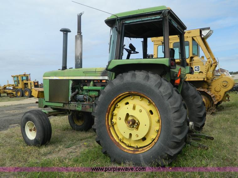 image for item H2375 1975 John Deere 4430 tractor