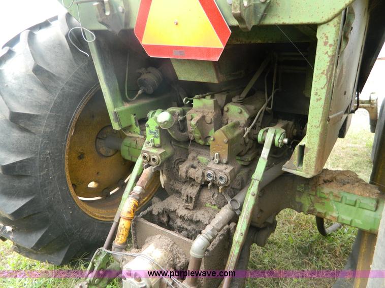 image for item H2375 1975 John Deere 4430 tractor