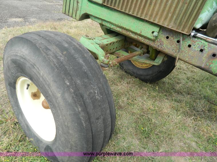 image for item H2375 1975 John Deere 4430 tractor