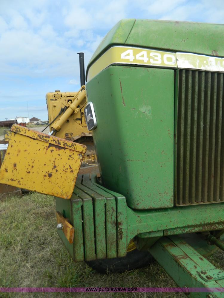 image for item H2375 1975 John Deere 4430 tractor