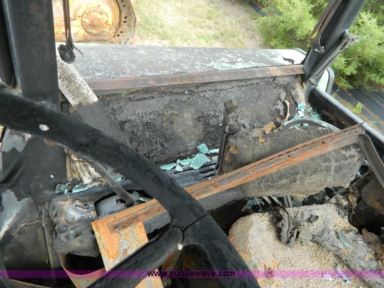 image for item H2375 1975 John Deere 4430 tractor