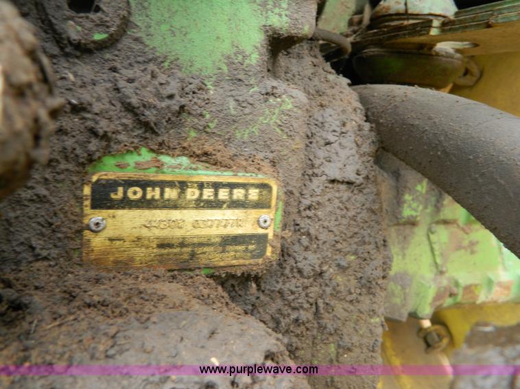image for item H2375 1975 John Deere 4430 tractor