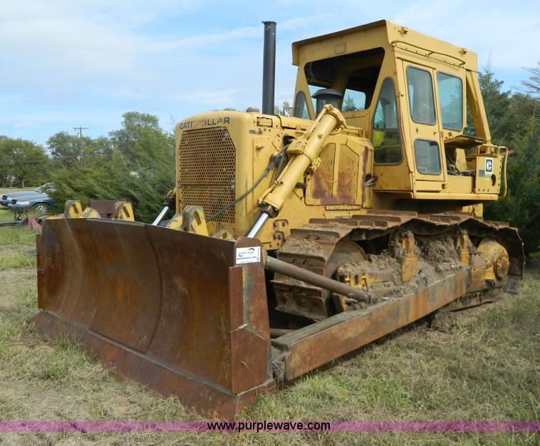 image for item H2376 1988 Caterpillar D7GE2 dozer