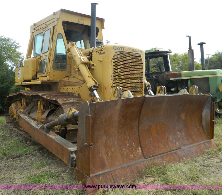 image for item H2376 1988 Caterpillar D7GE2 dozer