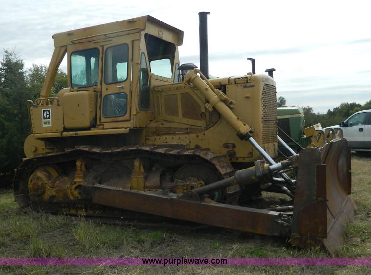 image for item H2376 1988 Caterpillar D7GE2 dozer