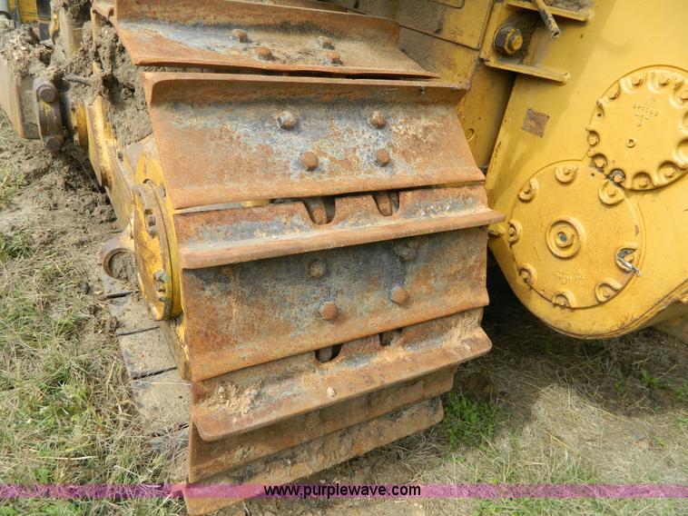 image for item H2376 1988 Caterpillar D7GE2 dozer
