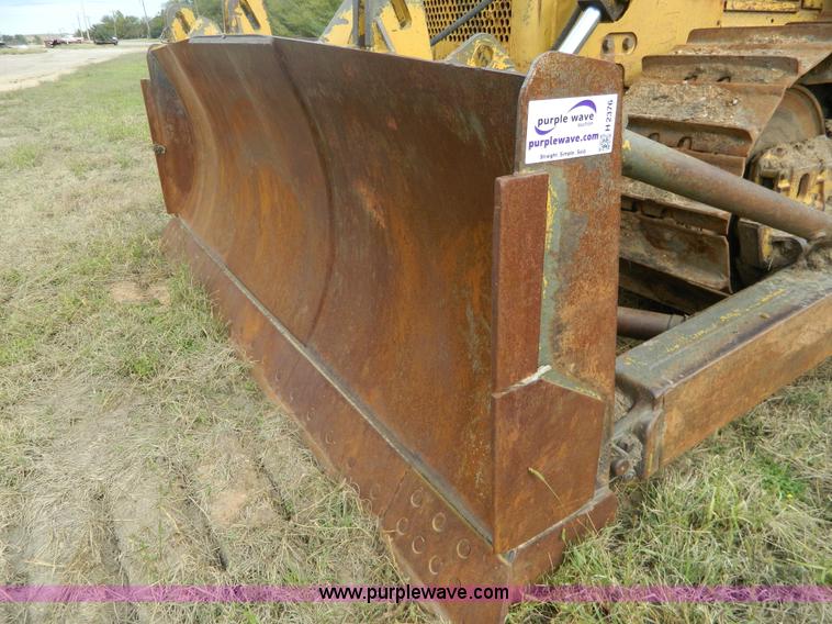 image for item H2376 1988 Caterpillar D7GE2 dozer