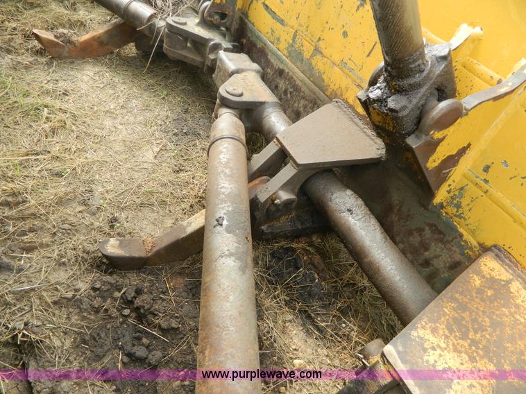 image for item H2376 1988 Caterpillar D7GE2 dozer