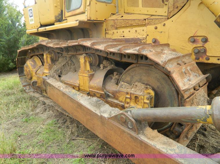 image for item H2376 1988 Caterpillar D7GE2 dozer