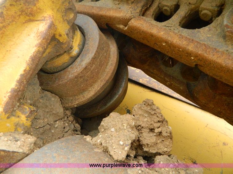 image for item H2376 1988 Caterpillar D7GE2 dozer