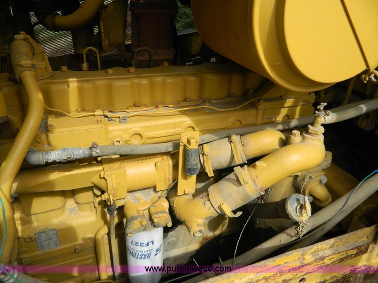 image for item H2376 1988 Caterpillar D7GE2 dozer