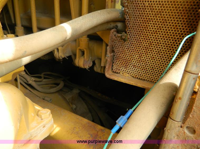 image for item H2376 1988 Caterpillar D7GE2 dozer