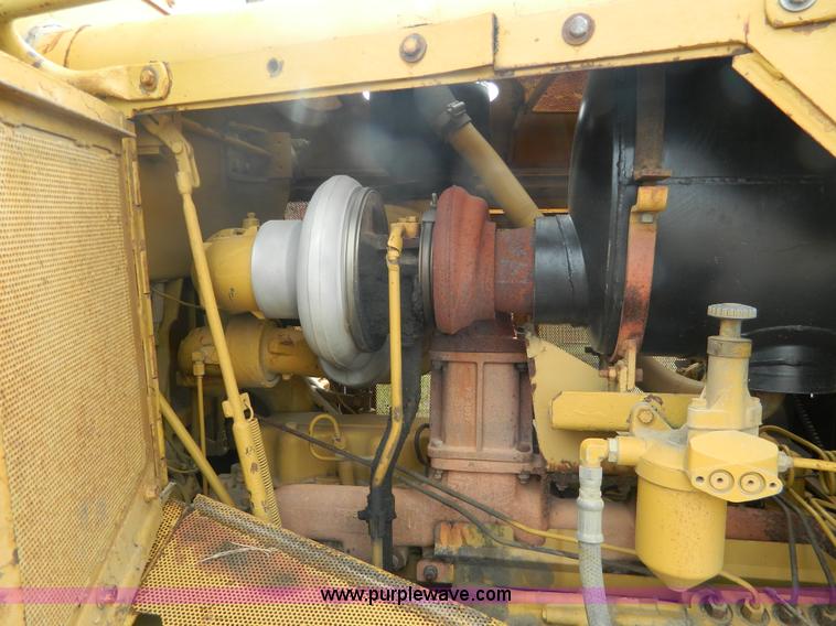 image for item H2376 1988 Caterpillar D7GE2 dozer