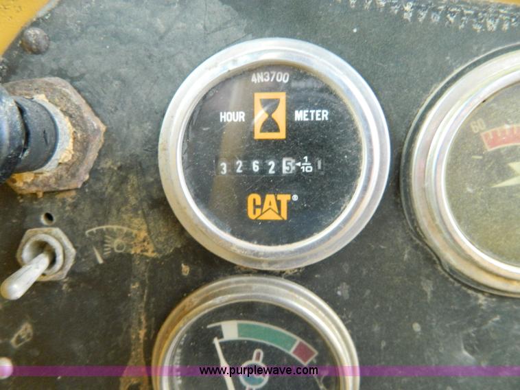 image for item H2376 1988 Caterpillar D7GE2 dozer