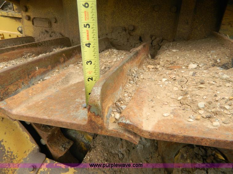 image for item H2376 1988 Caterpillar D7GE2 dozer