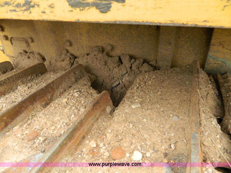 image for item H2376 1988 Caterpillar D7GE2 dozer
