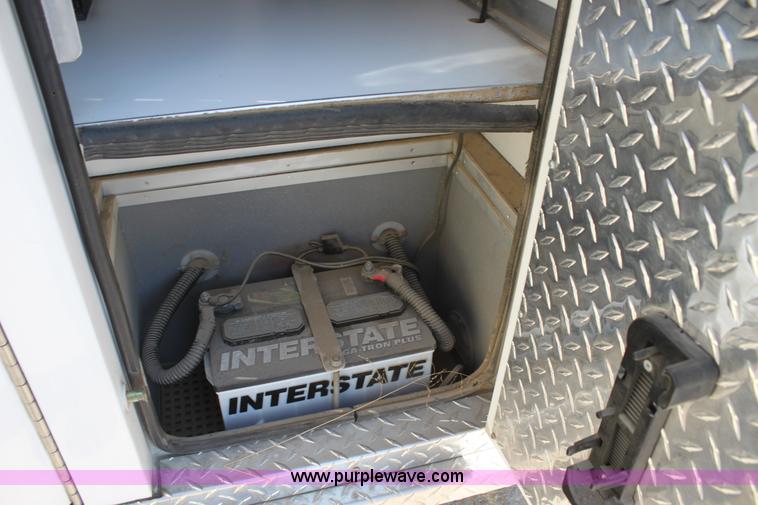 image for item H8773 2002 Ford 801 ambulance