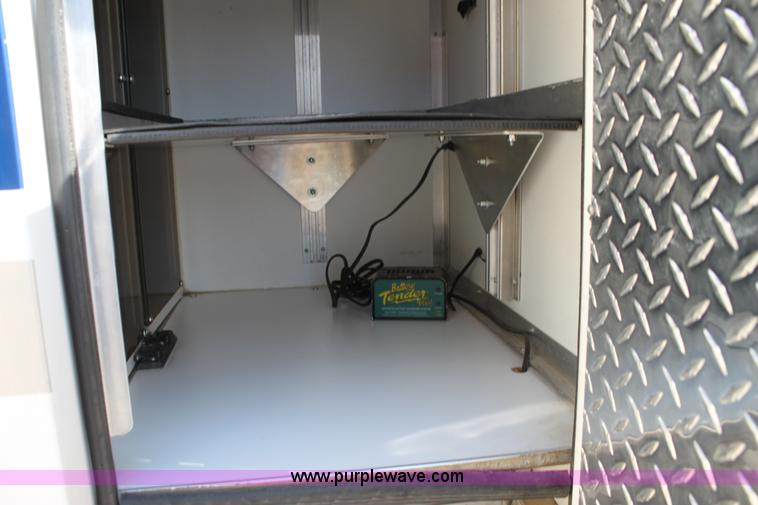 image for item H8773 2002 Ford 801 ambulance