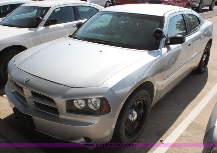 image for item H8775 2007 Dodge Charger