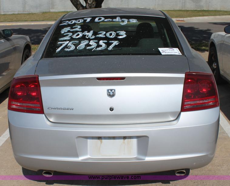 image for item H8775 2007 Dodge Charger