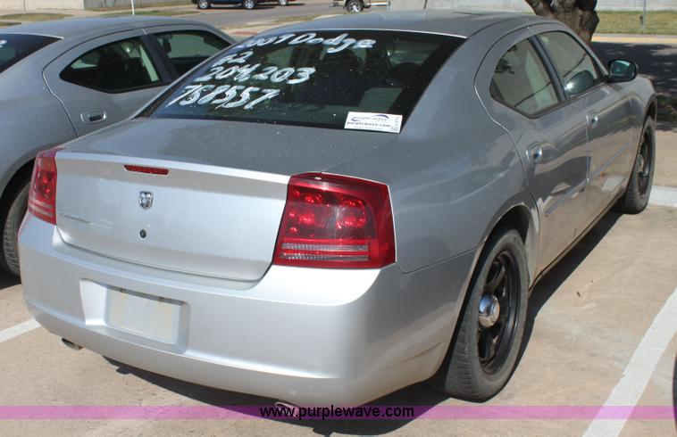 image for item H8775 2007 Dodge Charger