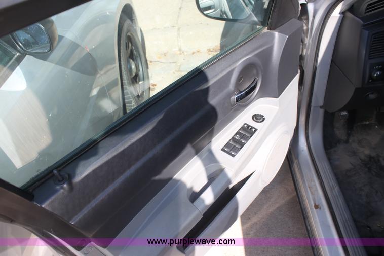 image for item H8775 2007 Dodge Charger