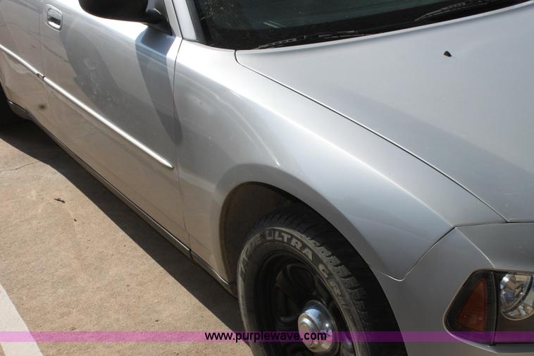 image for item H8775 2007 Dodge Charger