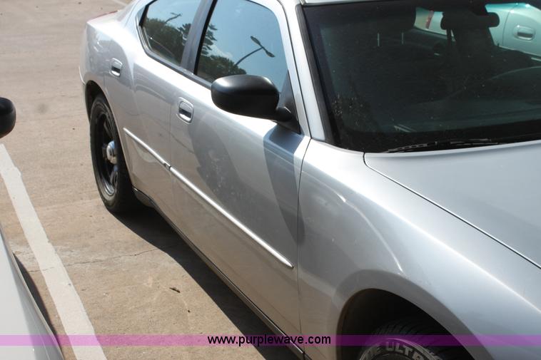 image for item H8775 2007 Dodge Charger