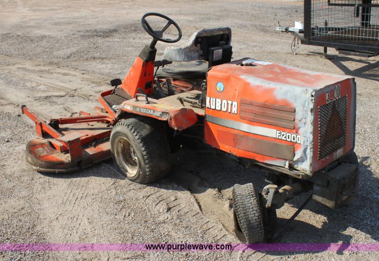 image for item H8789 Kubota F2000 lawn mower