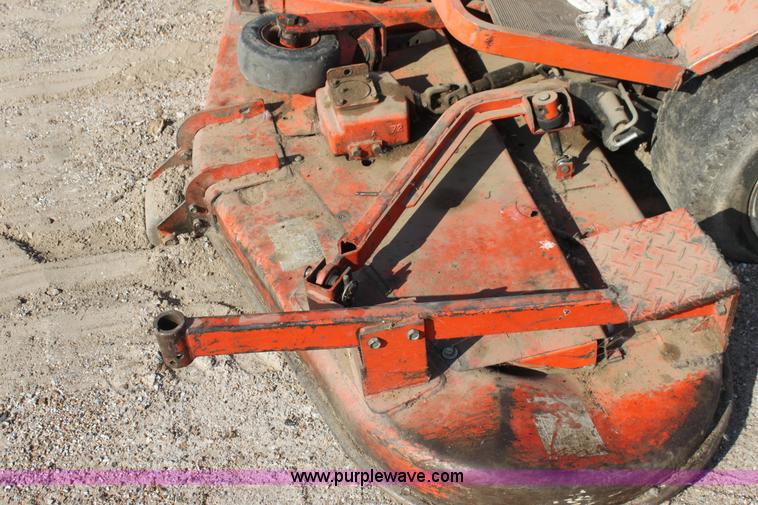 image for item H8789 Kubota F2000 lawn mower