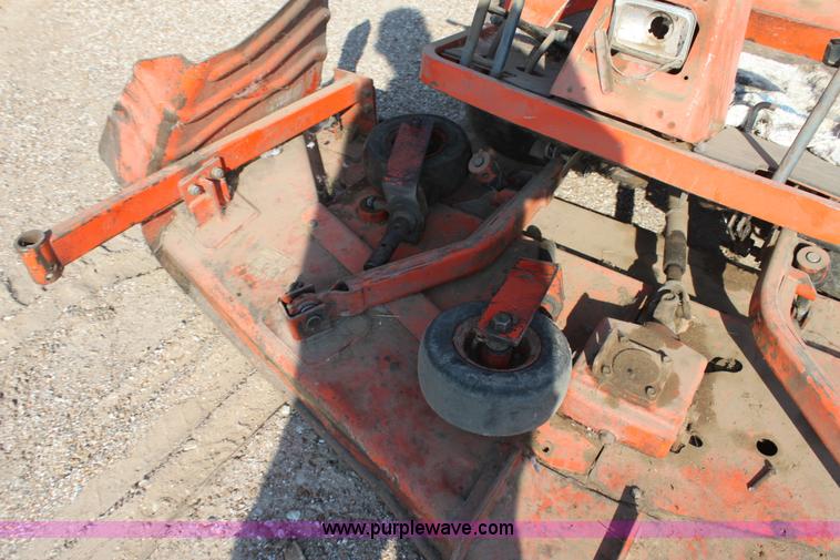 image for item H8789 Kubota F2000 lawn mower