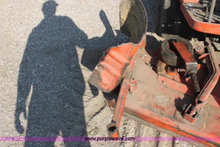 image for item H8789 Kubota F2000 lawn mower
