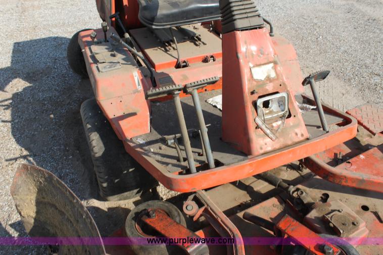 image for item H8789 Kubota F2000 lawn mower