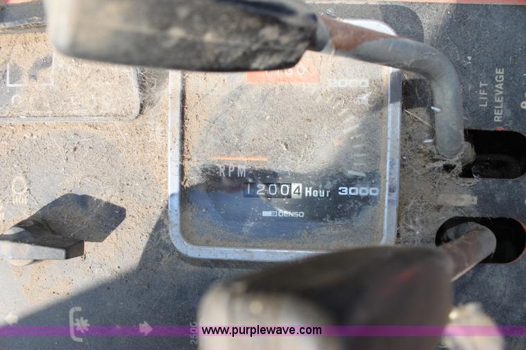 image for item H8789 Kubota F2000 lawn mower