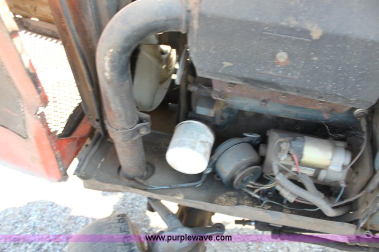 image for item H8789 Kubota F2000 lawn mower