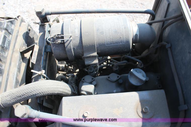 image for item H8789 Kubota F2000 lawn mower