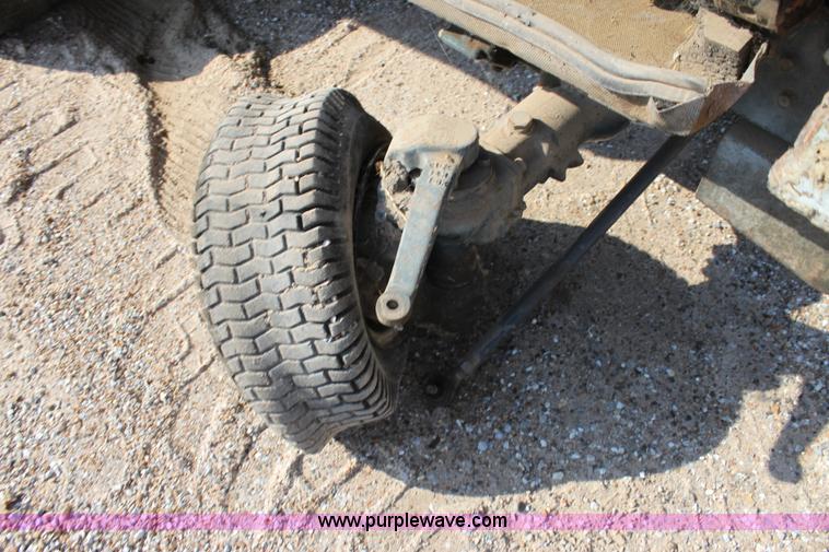 image for item H8789 Kubota F2000 lawn mower