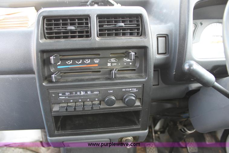 image for item H8793 1991 Mitsubishi Kei pickup truck