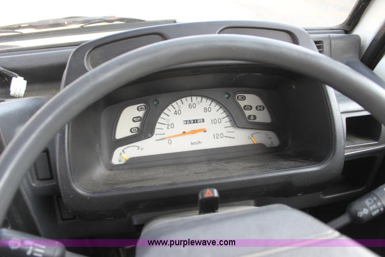 image for item H8793 1991 Mitsubishi Kei pickup truck