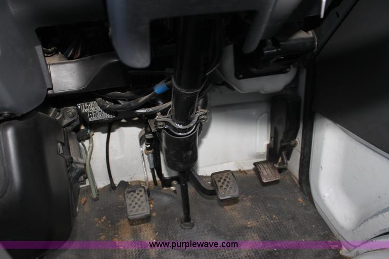 image for item H8793 1991 Mitsubishi Kei pickup truck