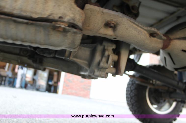 image for item H8793 1991 Mitsubishi Kei pickup truck