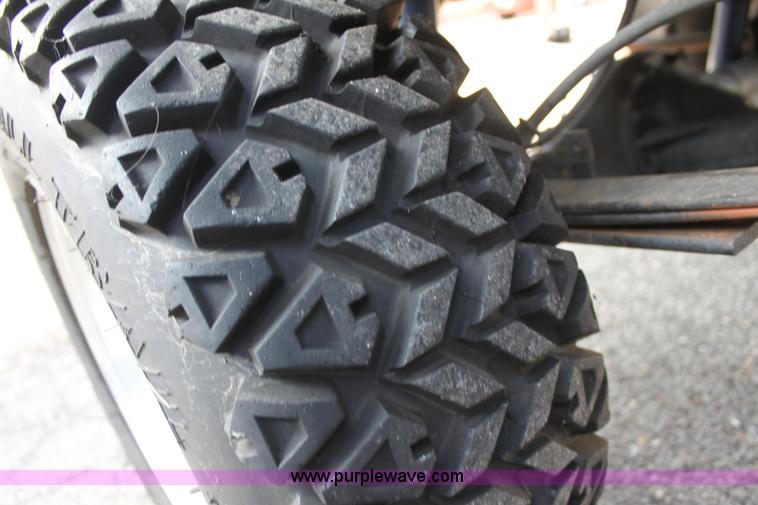 image for item H8793 1991 Mitsubishi Kei pickup truck