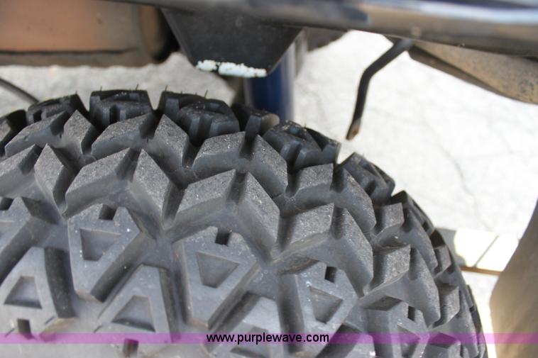 image for item H8793 1991 Mitsubishi Kei pickup truck