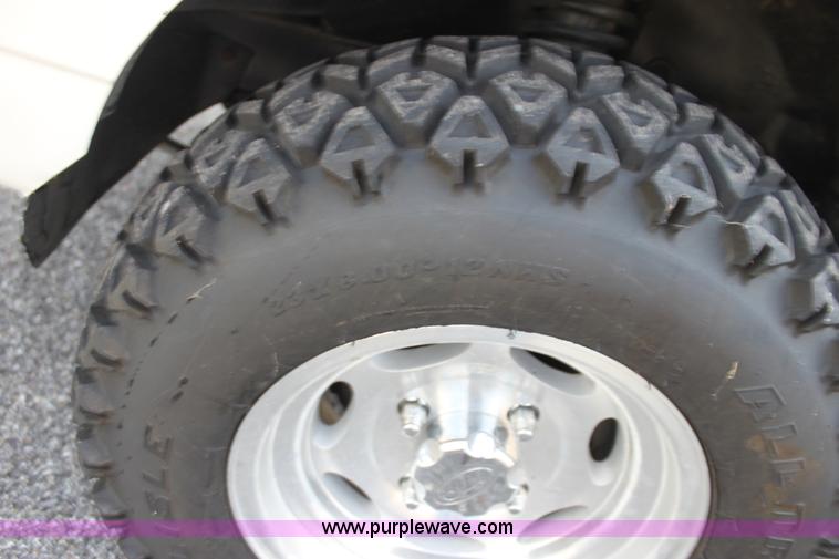 image for item H8793 1991 Mitsubishi Kei pickup truck