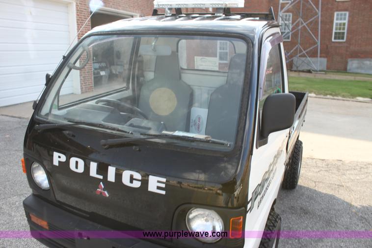 image for item H8793 1991 Mitsubishi Kei pickup truck