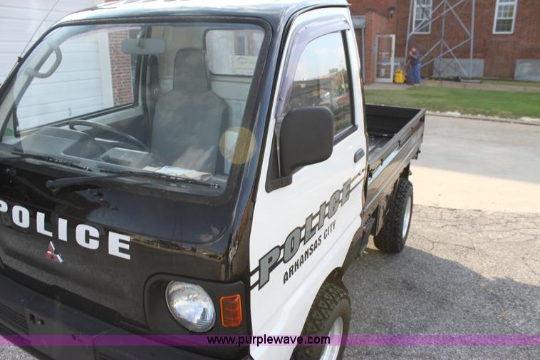 image for item H8793 1991 Mitsubishi Kei pickup truck